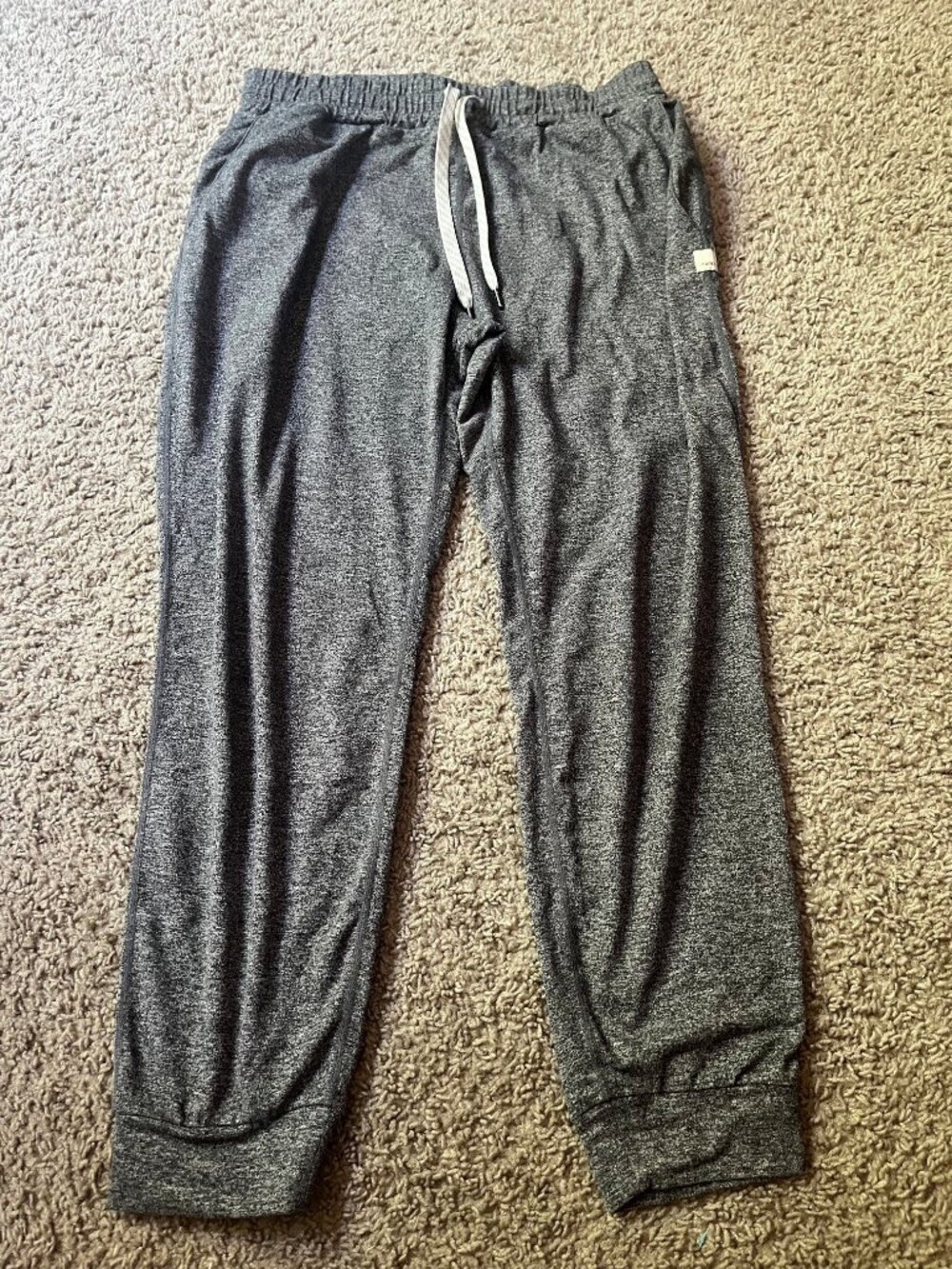 Vuori Performance Joggers, Size Medium